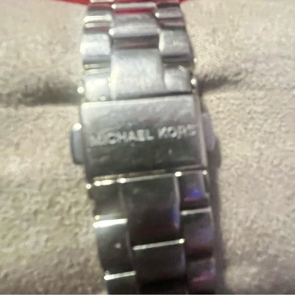 Michael Kors silver watch - Picture 6 of 7